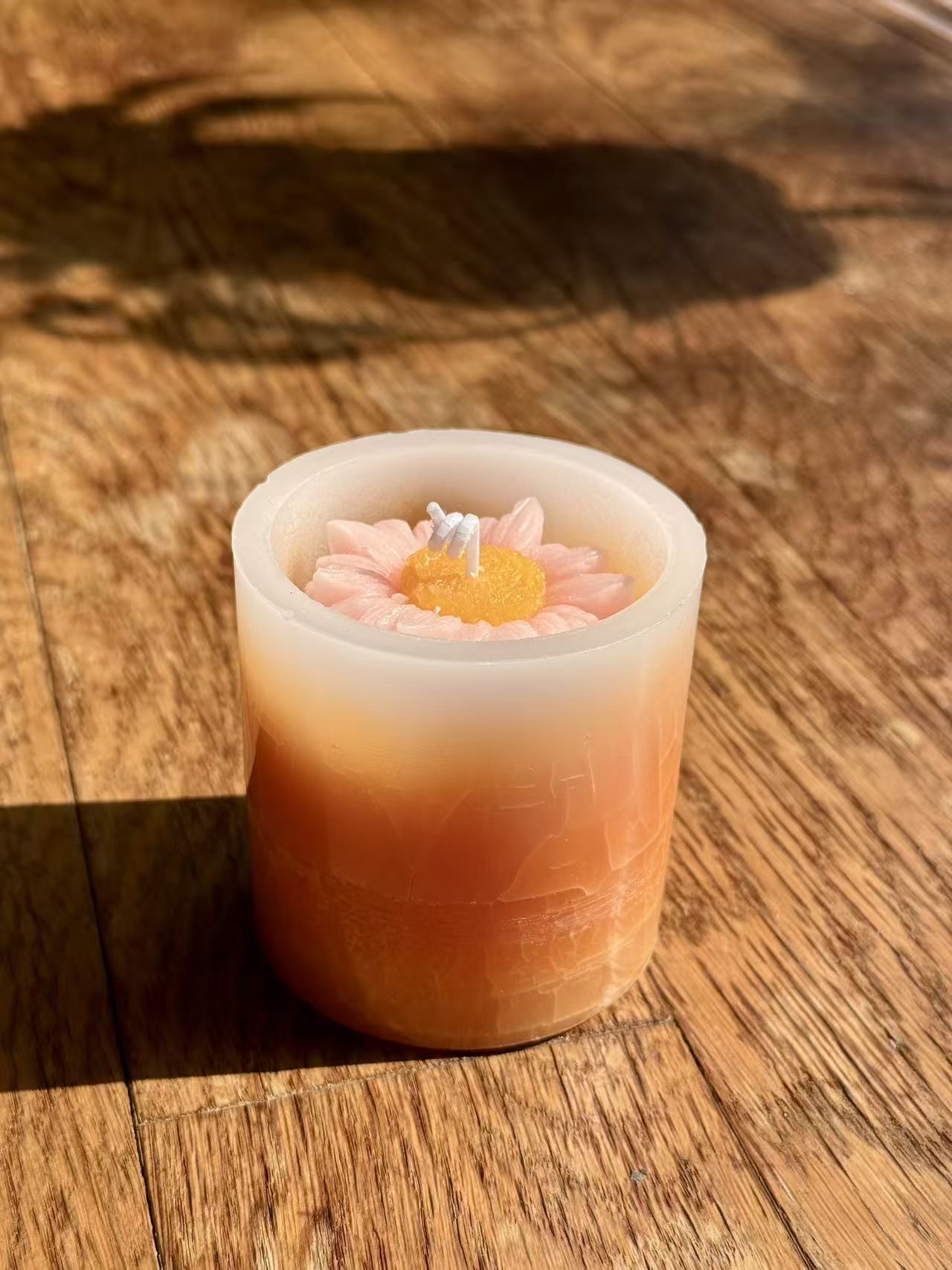 小さなクラックルガラスカップの香り付きキャンドル