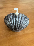 Load image into Gallery viewer, AERFA Pearl Shell Candle, Black / パールシェルキャンドル
